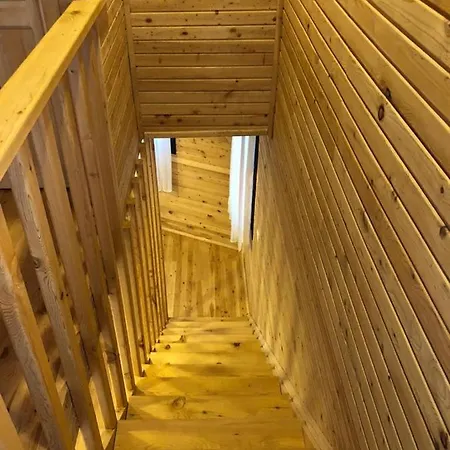Appartement Ciftlik 2+1 Agac Ev